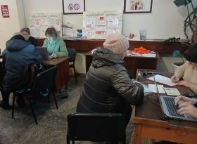 Видача санітарно-гігієнічних наборів дітям з інвалідністю в Глухівській громаді